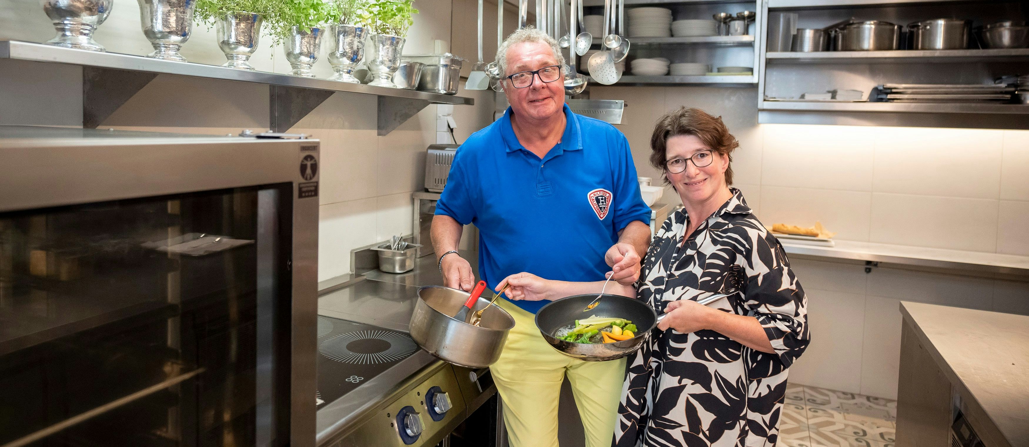 Wolfgang Fischer und Jacqueline Pfeiffer zeigen, wo in Österreich der Kochlöffel hängt