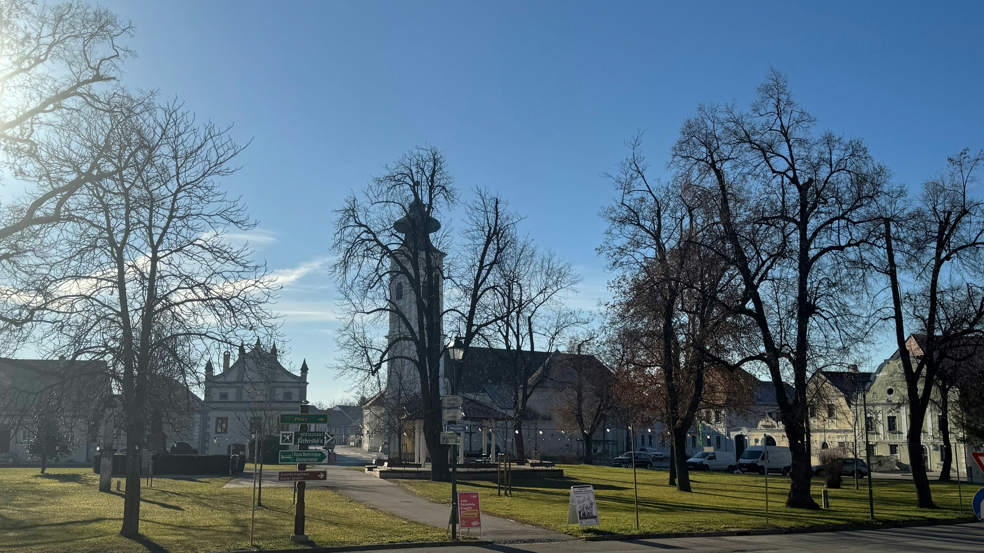 Der Hauptplatz wo der Wirt nicht die Kennzeichen kontrolliert