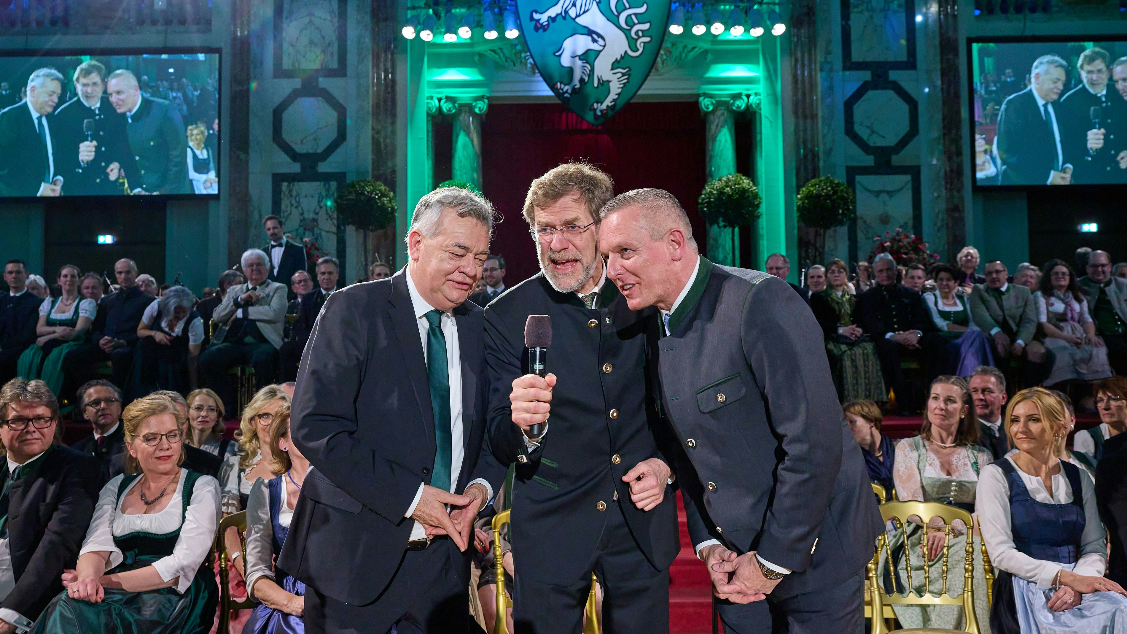 Impressionen des 125. Steirerballs: Bundesminister Werner Kogler, Andreas Zakostelsky Obmann des Vereins der Steirer in Wien und Landeshauptmann Mario Kunasek eröffnen