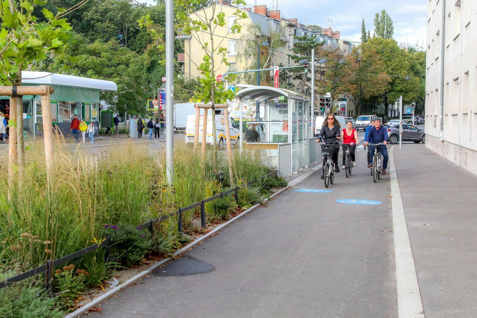 Auch der Radweg Krottenbachstraße wurde fertiggestellt.