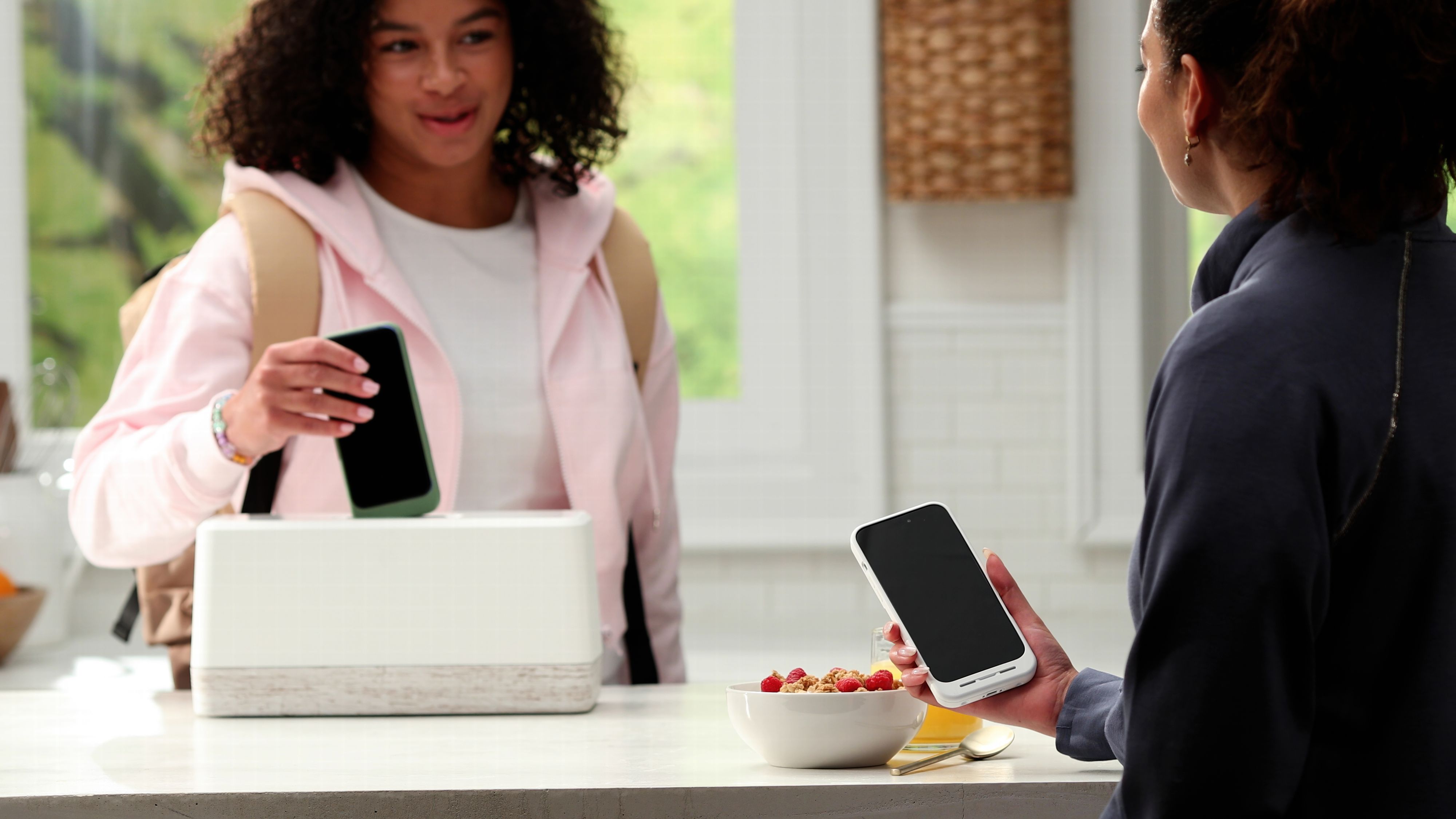 Direkt vor dem Rausgehen kann so in Sekunden immer ein voller Akku mitgenommen werden.