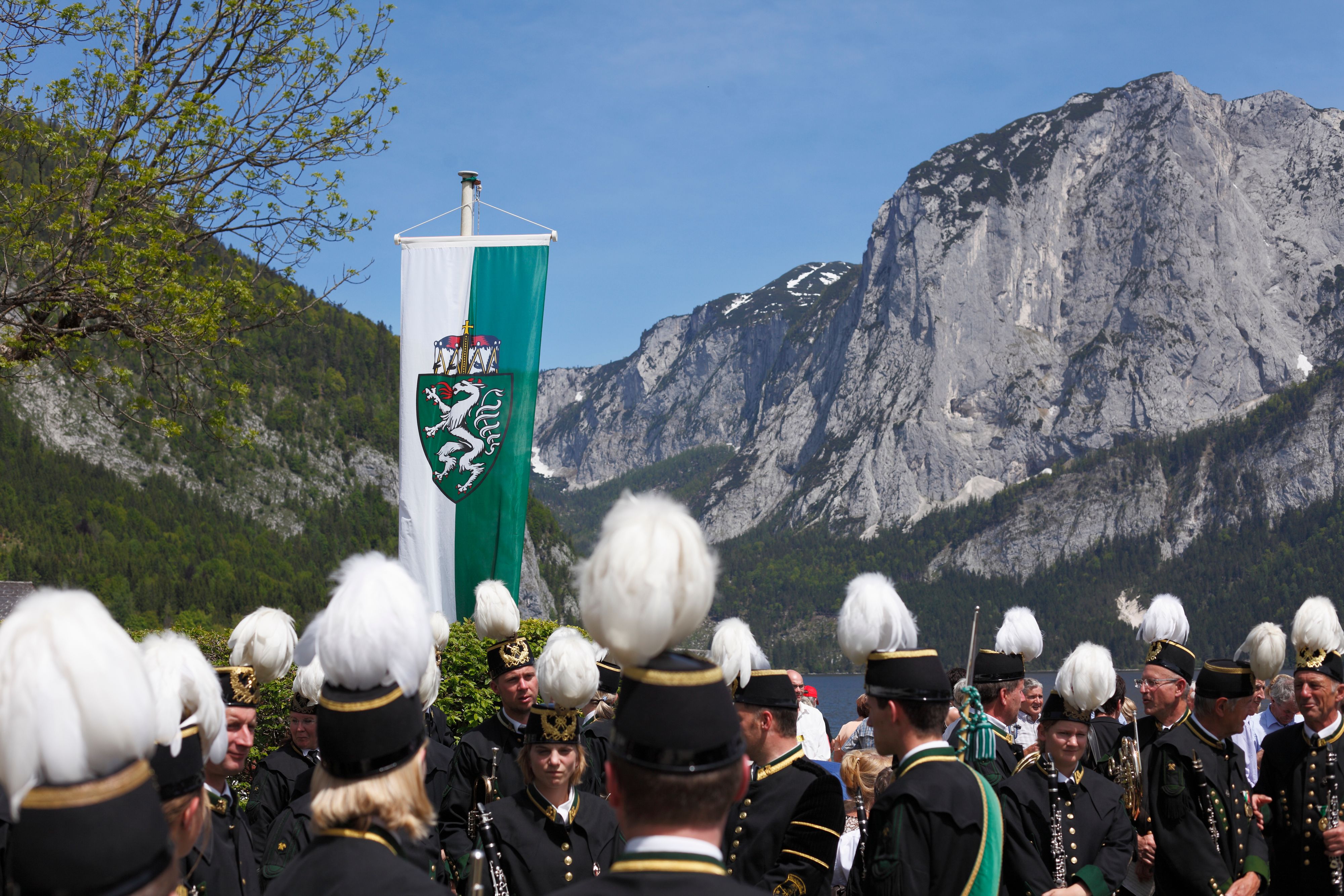 Hymnen-Streit: Die FPÖ will den Liedtext in steirische Verfassung schreiben, Slowenien mahnt.