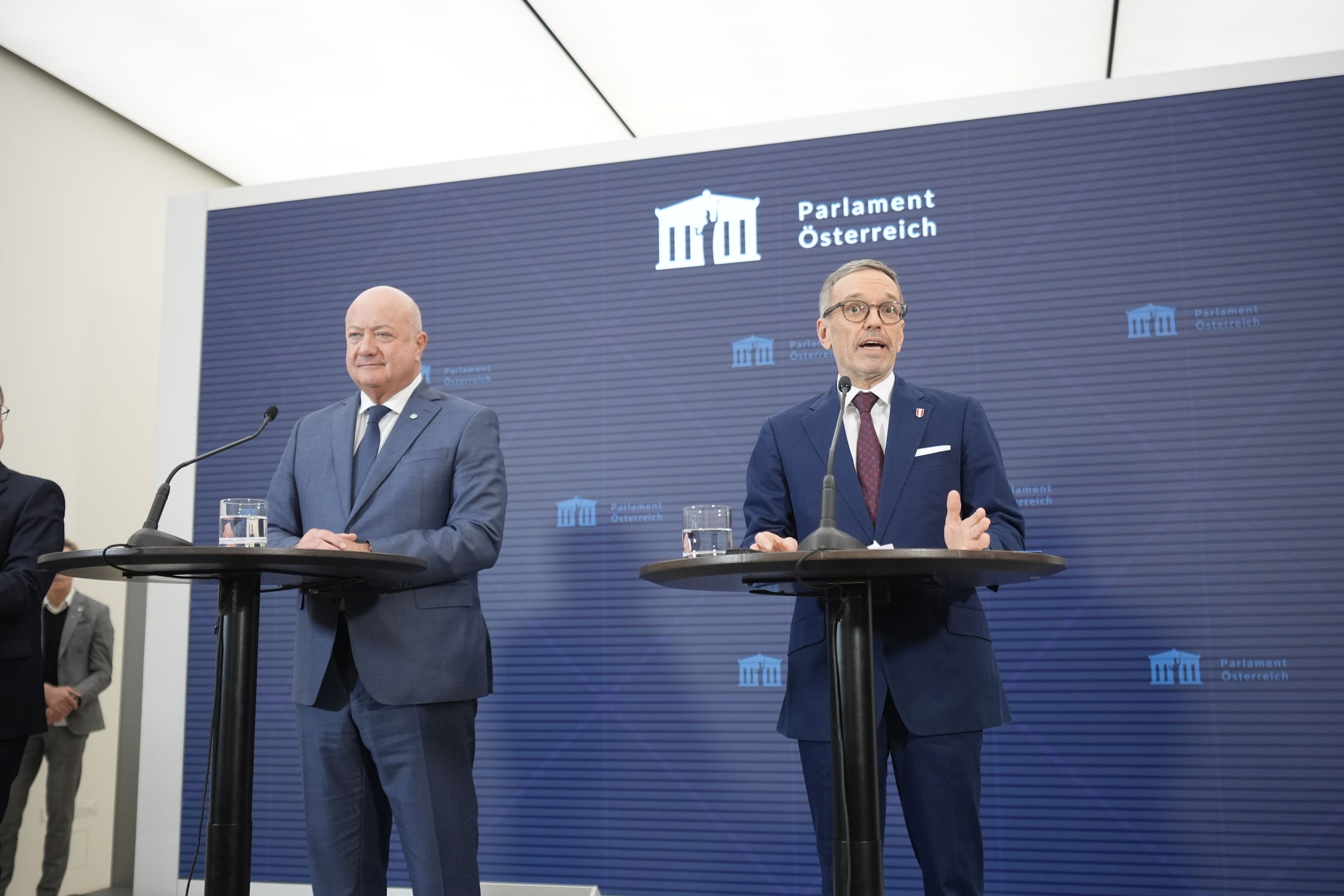 Am Donnerstag wird es bereits die nächste blau-schwarze Pressekonferenz geben.