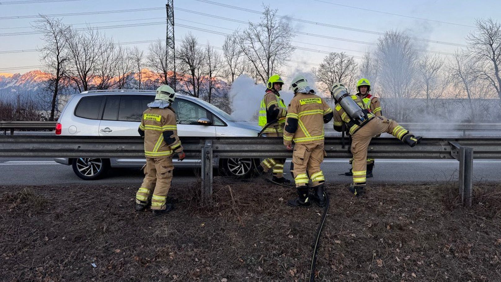 Auto stand in Flammen – Lenker (68) verletzt