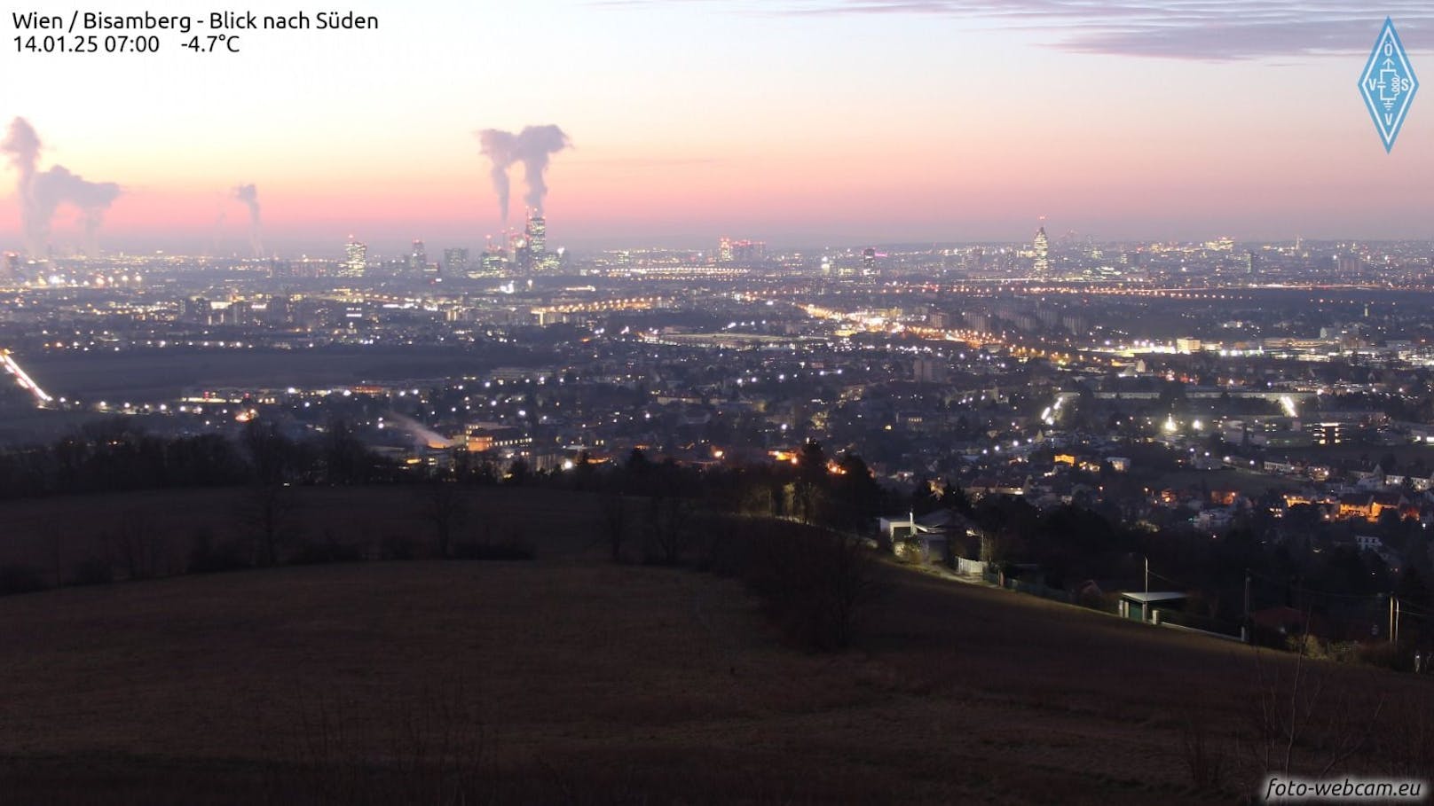 Auch aufgrund der niedrigen Temperaturen dürfte der ausgestoßene Dampf von Müllverbrennungsanlagen und ähnlichen Werken in Wien bis in die Innenstadt zu sehen gewesen sein.