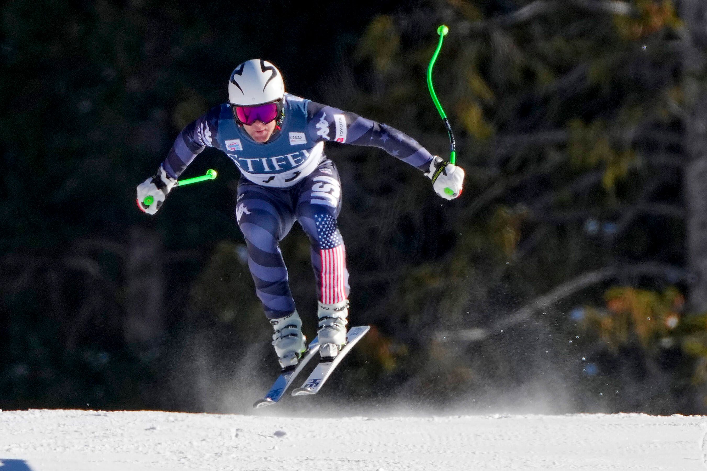 Der Ski-Pechvogel fuhr mit Kreuzbandriss noch Rennen.