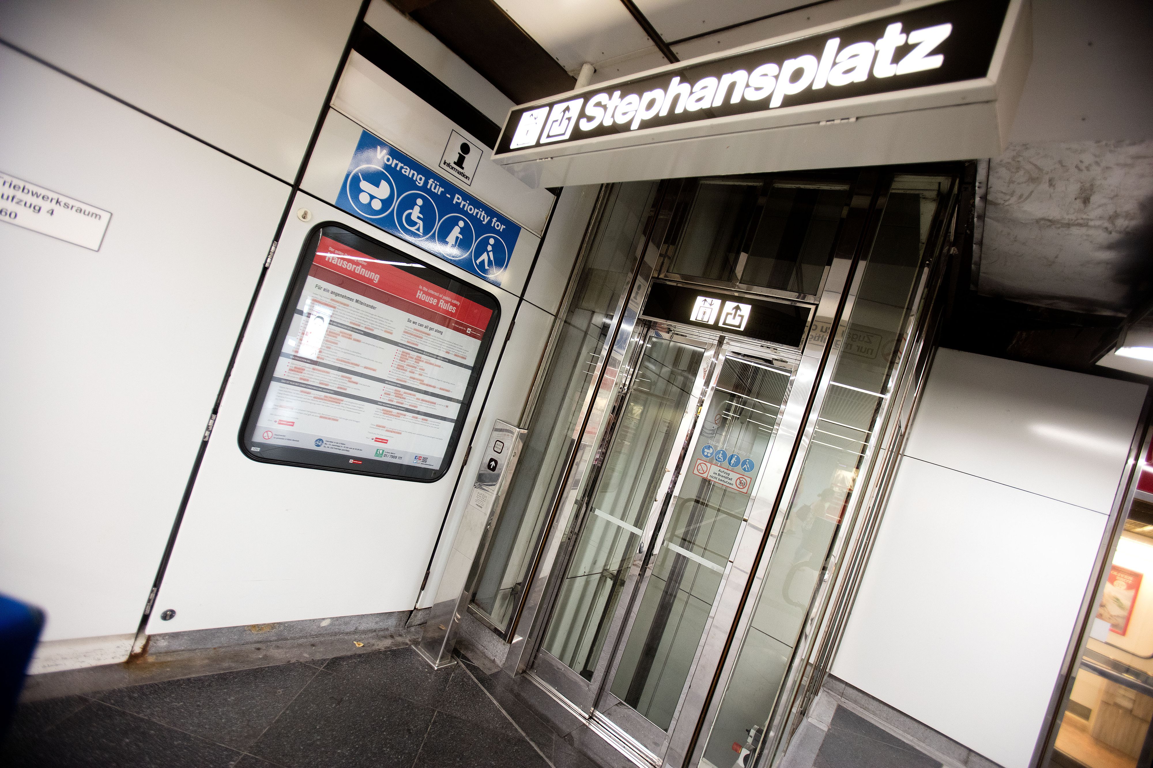 Am Stephansplatz gibt es nur einen Lift an die Oberfläche, ab 20. Jänner ist dieser gesperrt.