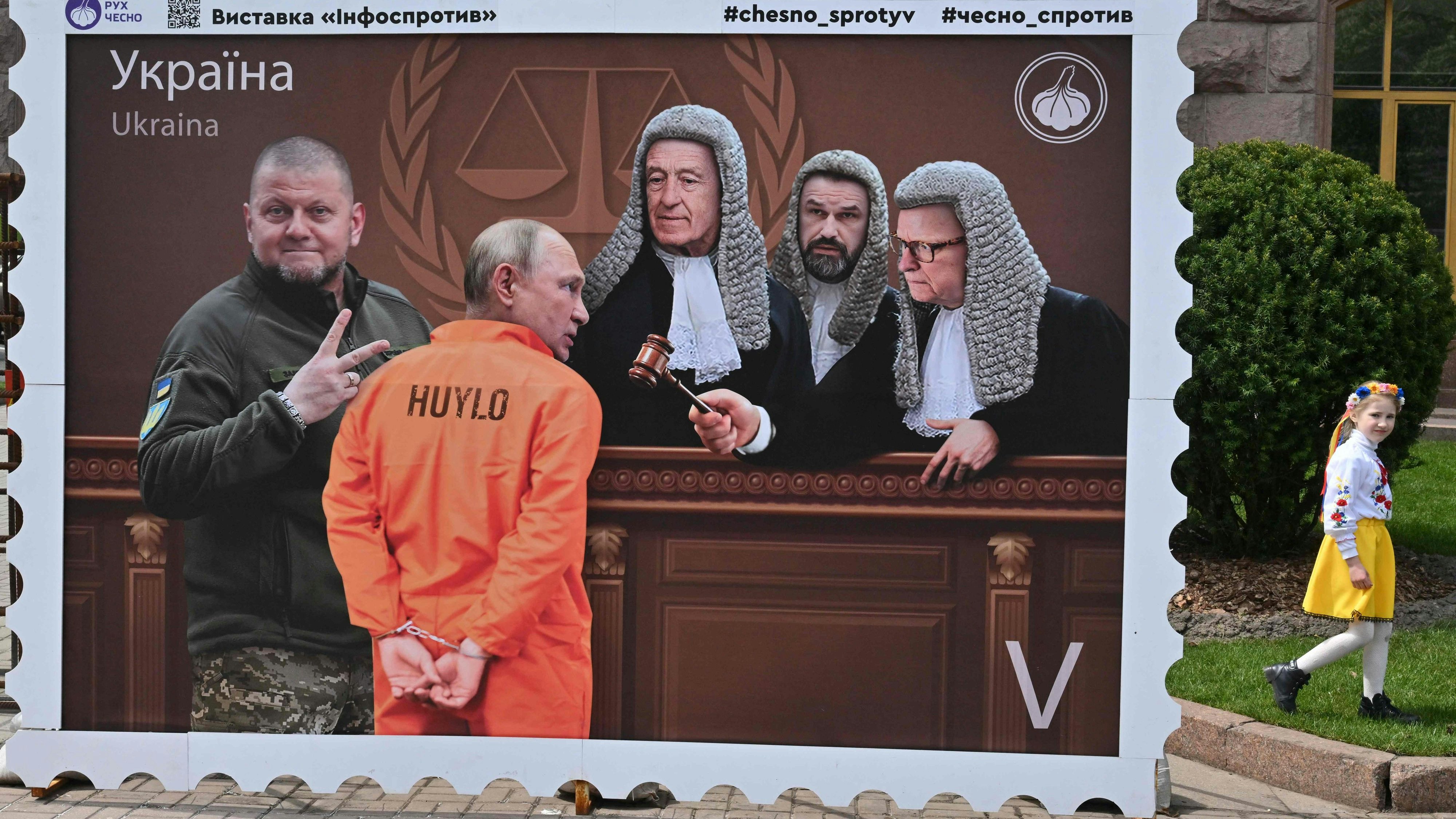 Als unbestrittener Kriegsheld wäre Saluschnyj (links) ein ernstzunehmender Konkurrent für Selenski.