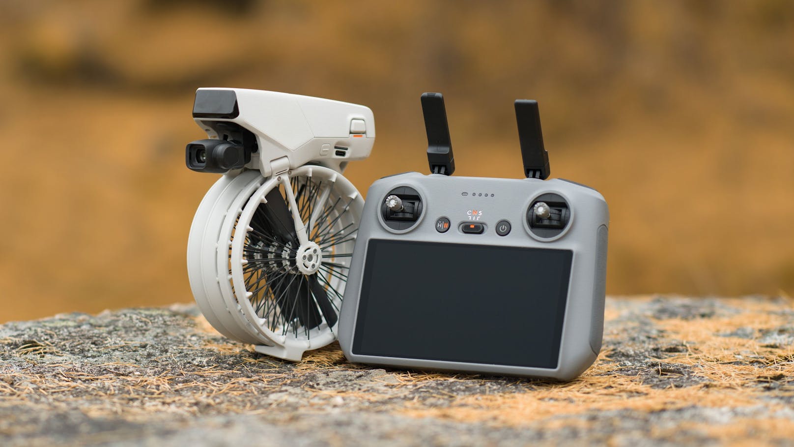 Ungewöhnlicher Falt-Copter: Das ist die neue DJI Flip.