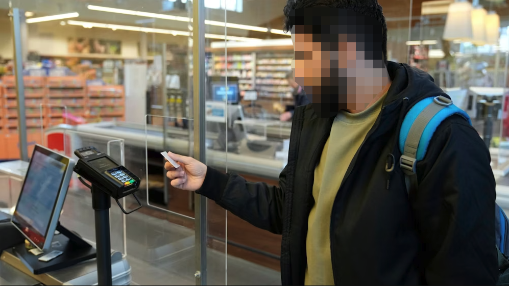 In Niederösterreich häufen sich Beschwerden wegen der Bezahlkarte (Symbolfoto).