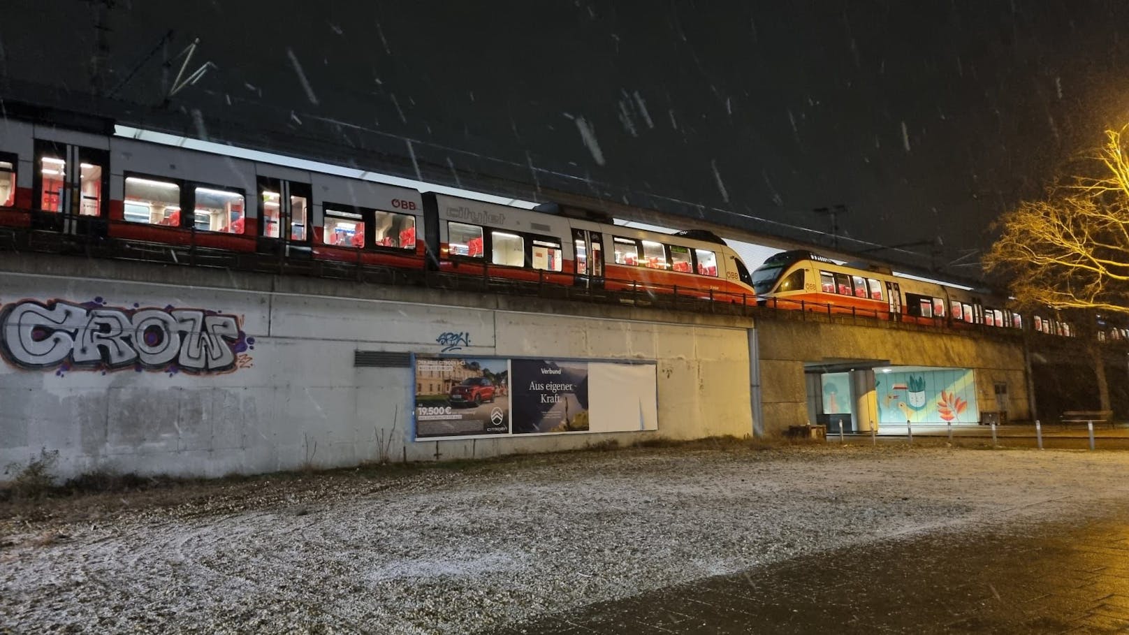 Gleich mehrere Bundesländer dürfen sich am Mittwoch über Schnee freuen – darunter auch die Bundeshauptstadt. "Heute" hat die Schneefotos aus den Bezirken.