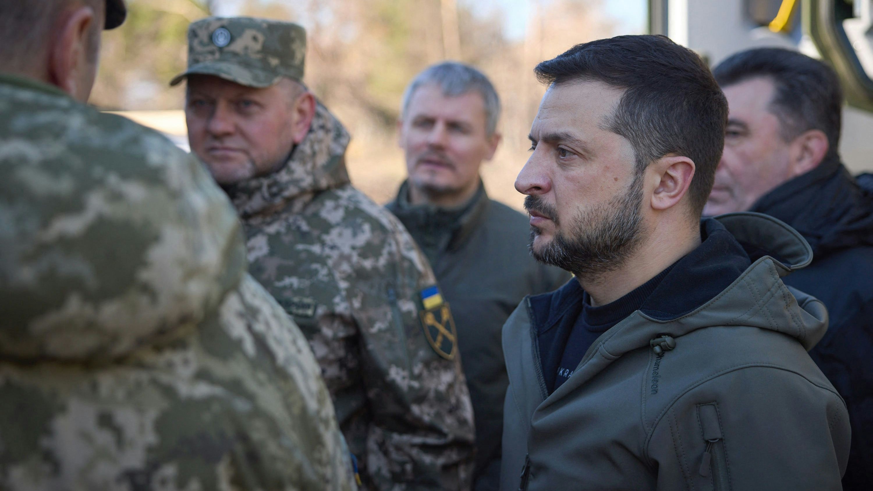 Heute.at - Ukraine vor Neuwahlen? Selenski fürchtet Ex-Armeechef