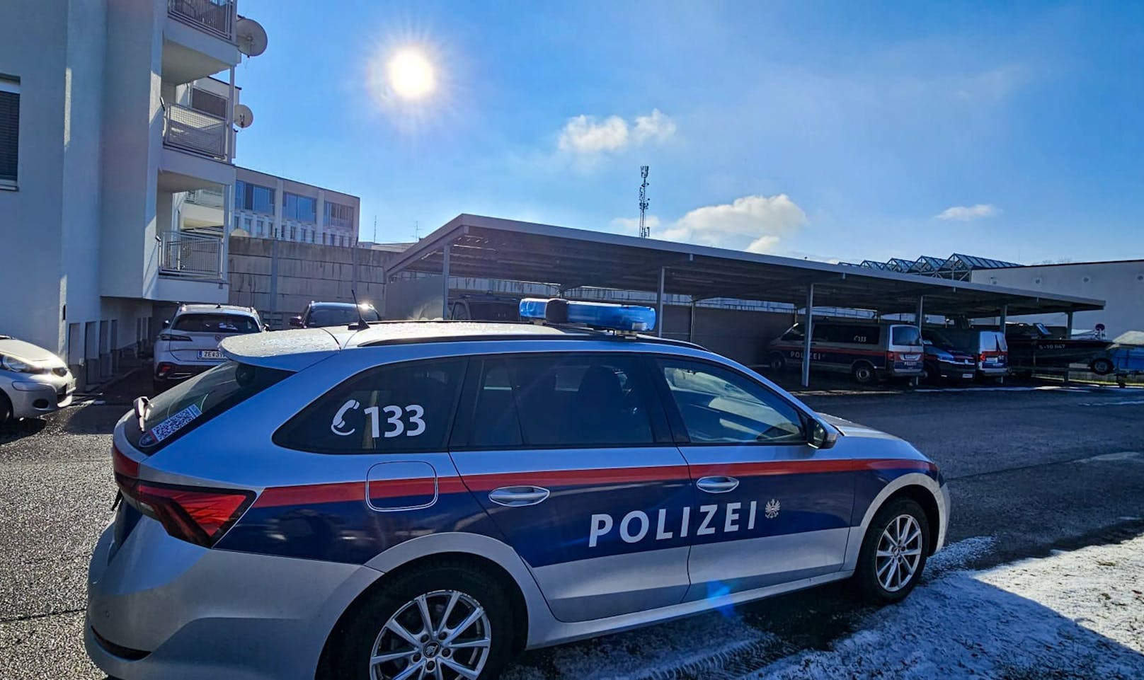 Kurze Zeit später wurde der Mann von der Polizei wieder gefangen genommen.