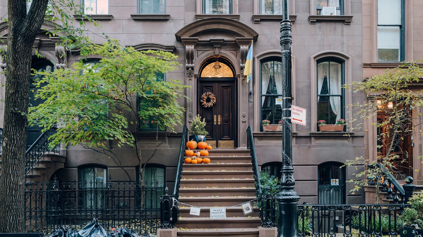 Das Haus befindet sich in New York in der 66 Perry Street.