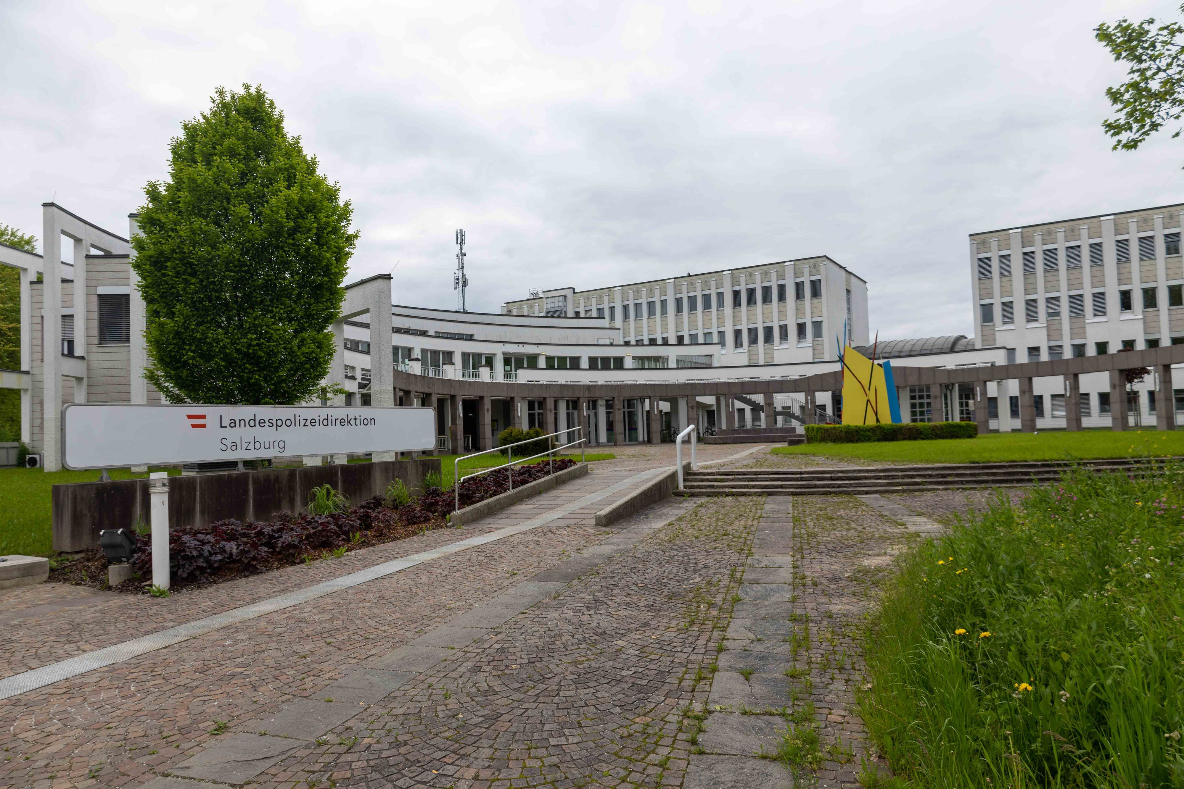 Der Verdächtige flüchtete aus der LPD Salzburg.