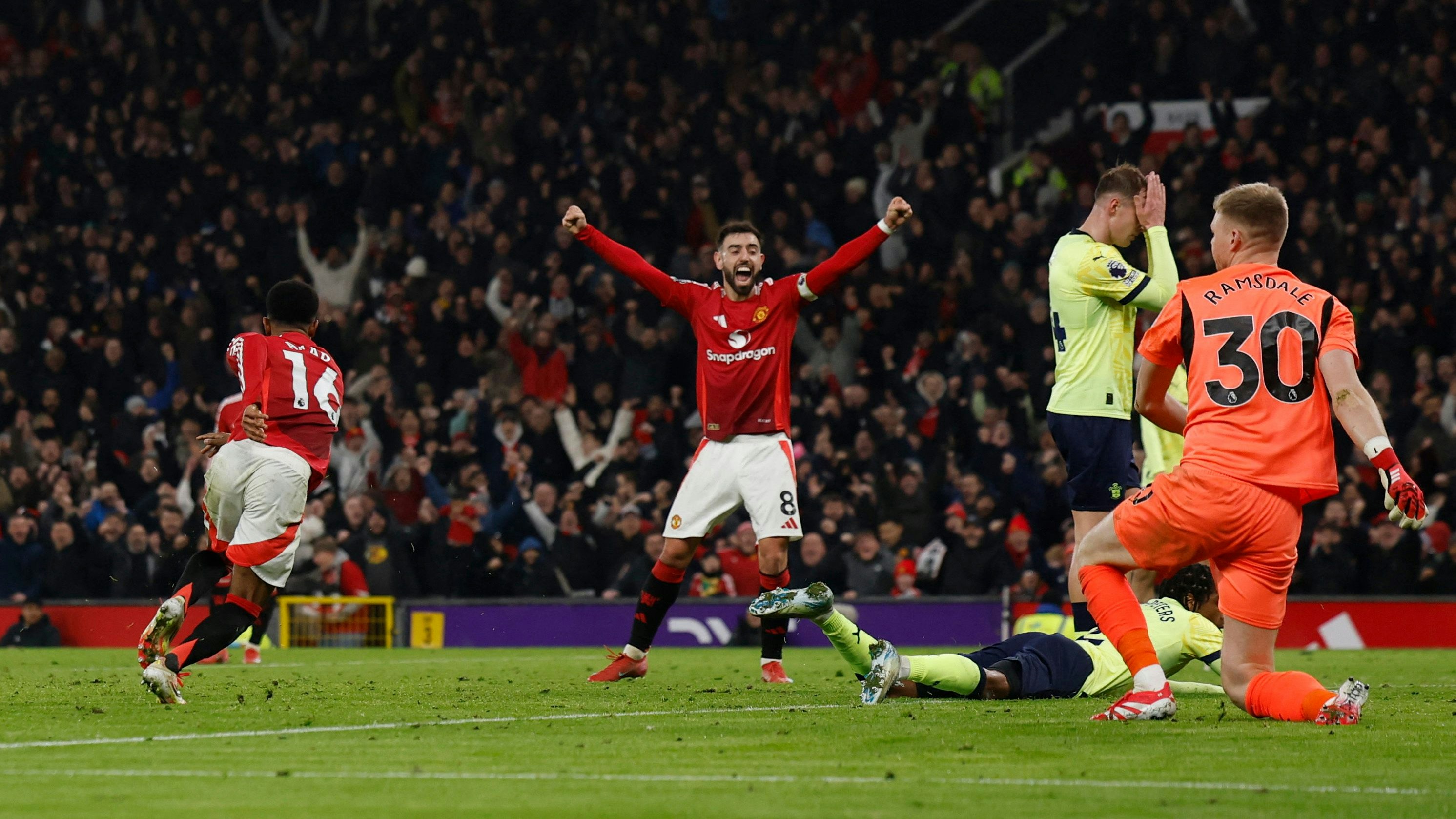 Manchester United feiert einen späten Erfolg gegen Southampton. 