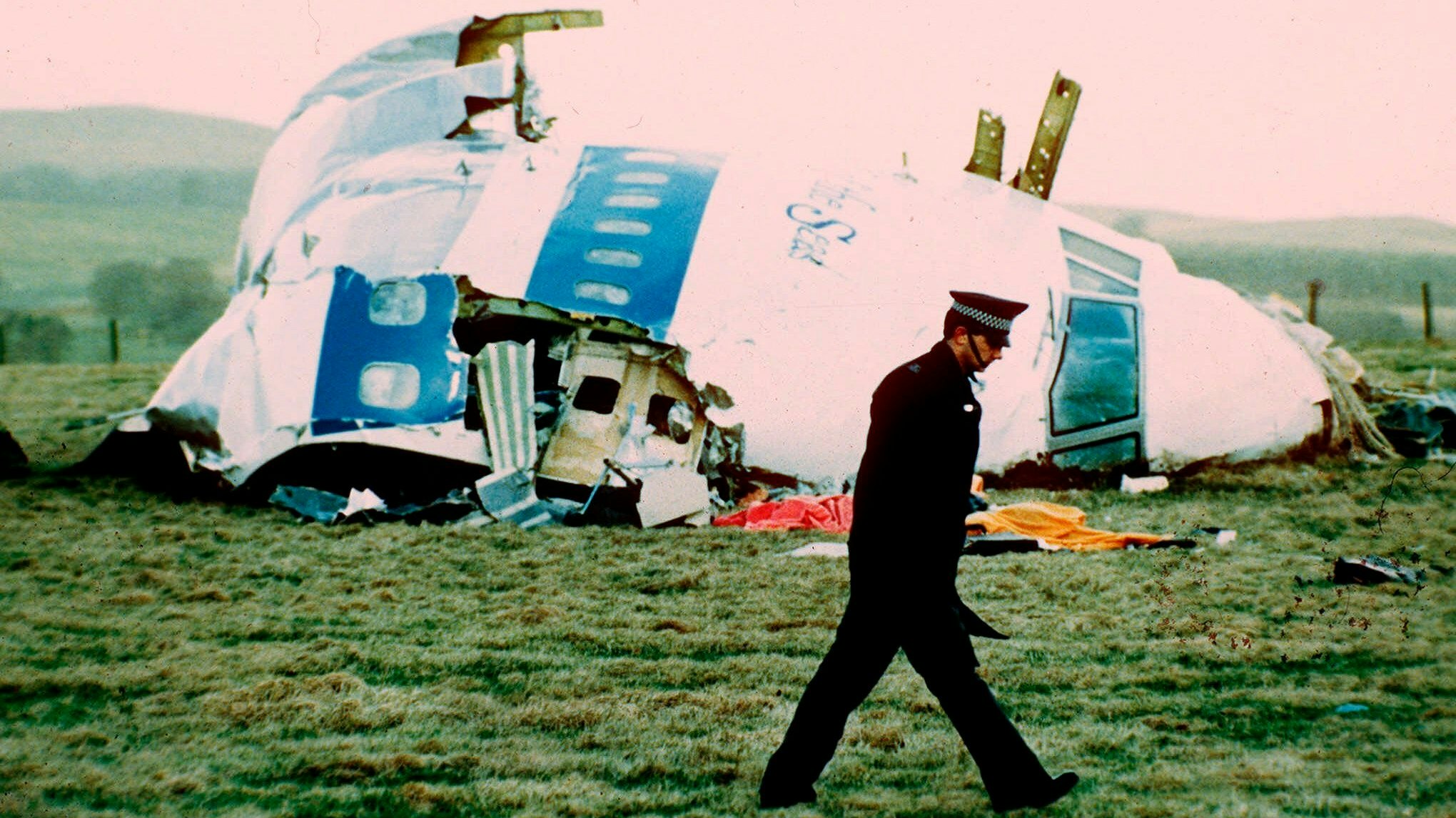 Ein Originalbild von der Absturzstelle im schottischen Örtchen Lockerbie: Insgesamt starben bei dem Attentat am 21. Dezember 1988 270 Menschen an Bord und am Boden