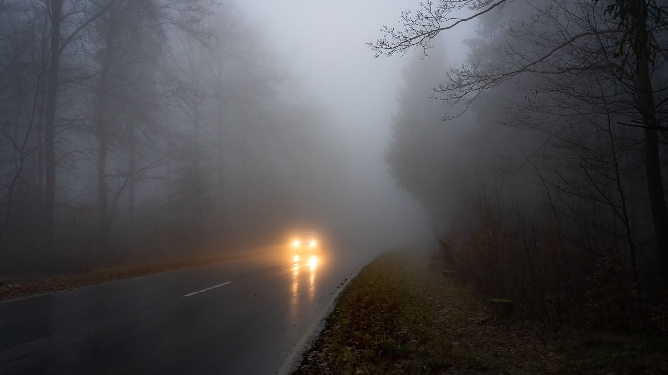 Wetterexperten kündigen für die kommenden Tage zähen Nebel an. (Symbolbild)