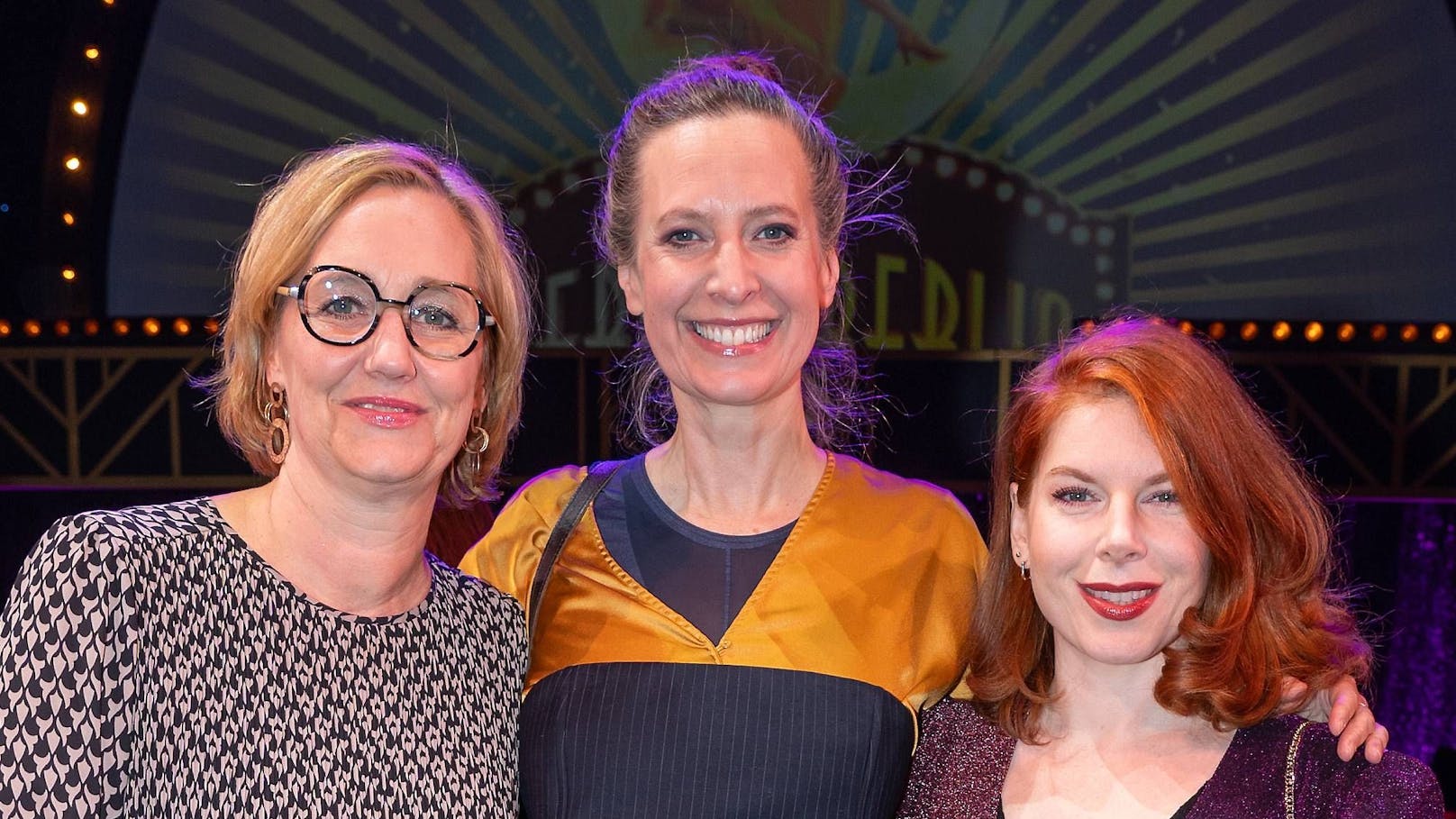 Teresa Vogl, Birgit Fenderl und Maxi Blaha wurden in die 1920er zurückkatapultiert.