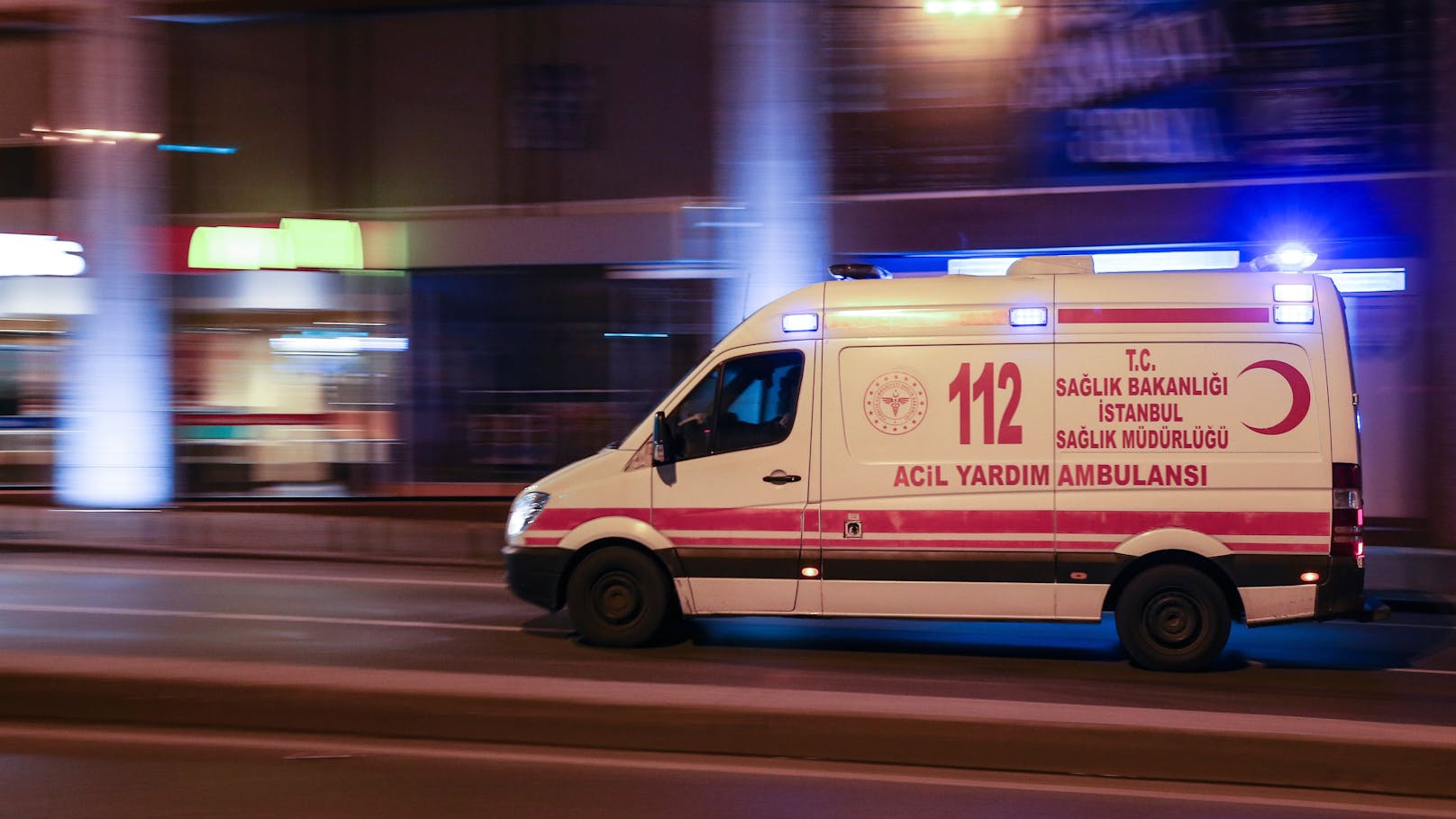 Gepanschter Alkohol – 33 Todesopfer in Istanbul