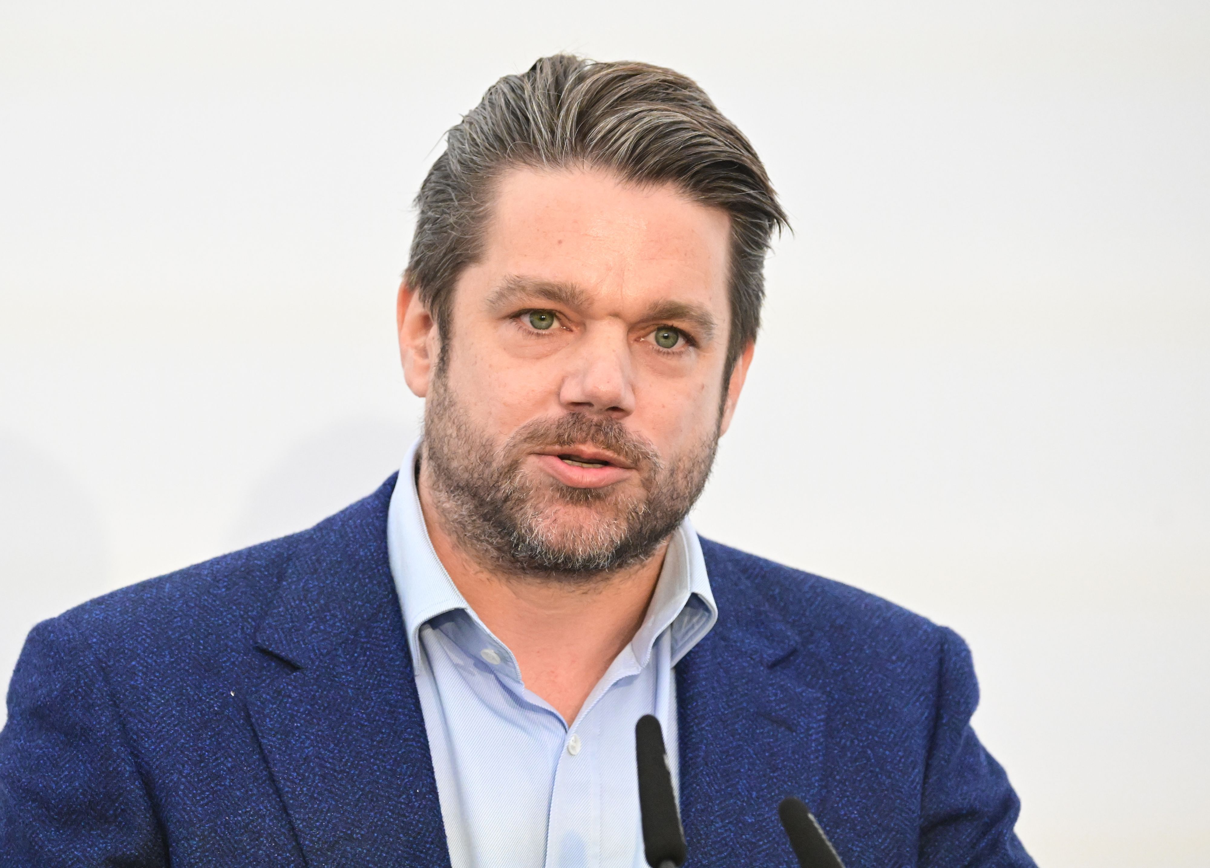 Klemens Haselsteiner war eines von drei Kindern des Investors Hans Peter Haselsteiner, er hinterlässt seine Familie mit drei Kindern.