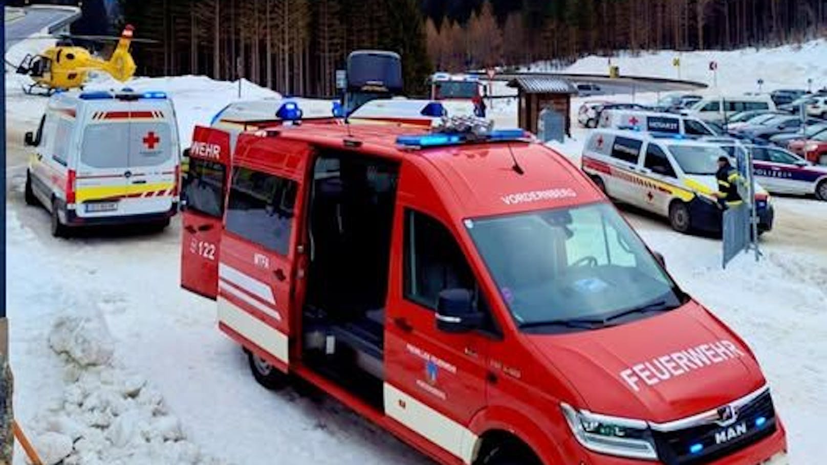 Unfall in Skigebiet – 7 Kinder teils schwer verletzt