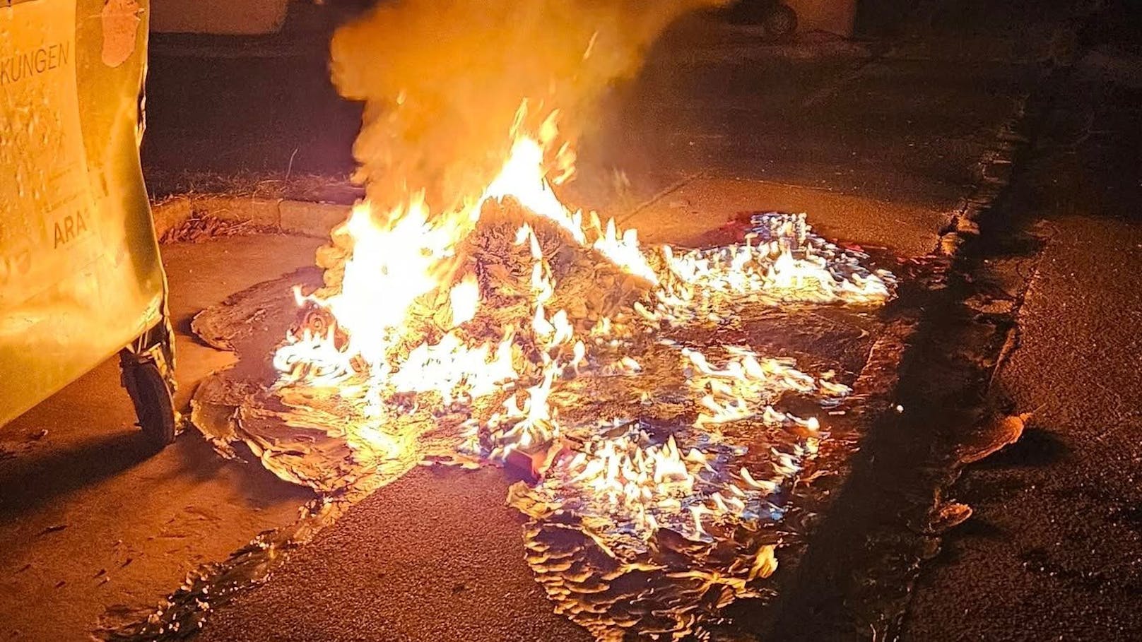 Brandstiftung in Kapfenberg – Mülltonnen angezündet