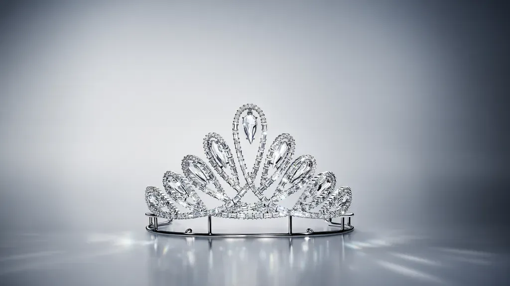 Das Opernball Krönchen kommt auch ans Revers der eintanzenden Männer.