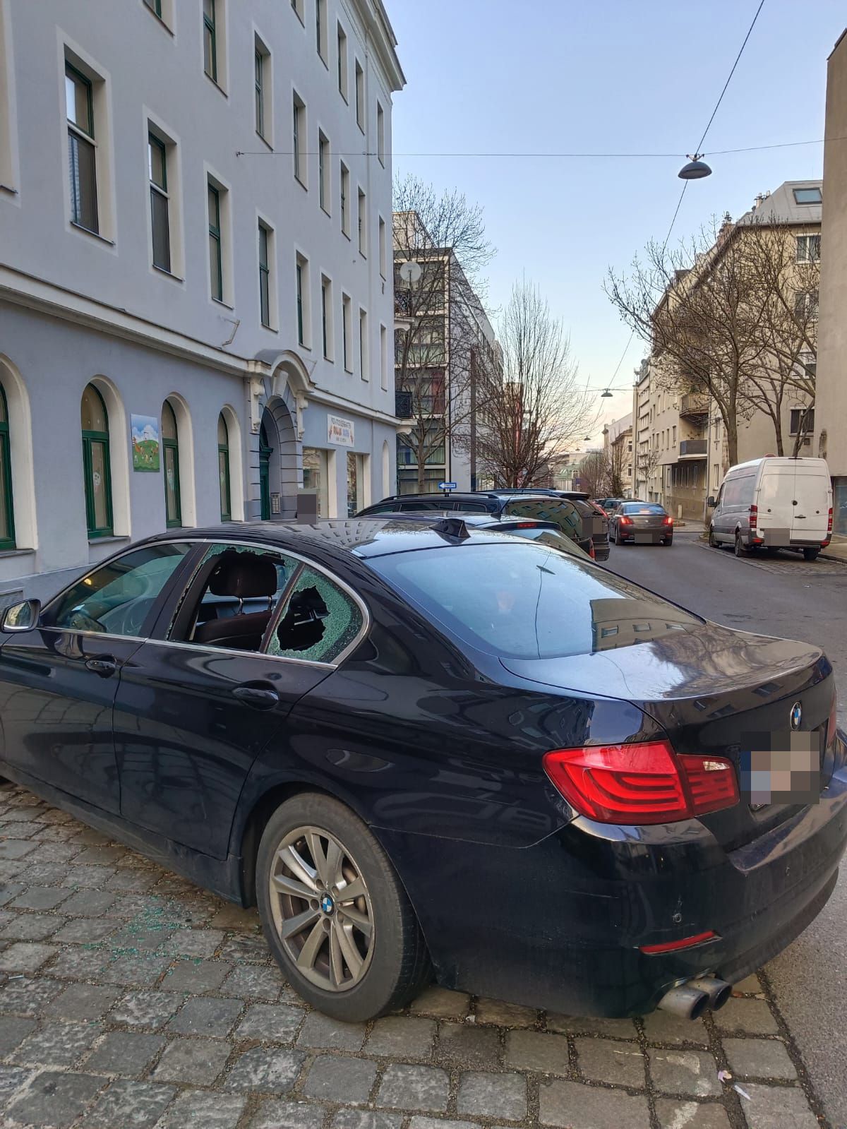 Wieder kam es zu aufgebrochenen Autos in Favoriten.