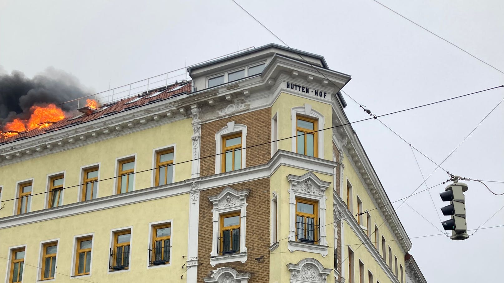 In einem Eckgebäude in Ottakring kam es zu dem Brand.