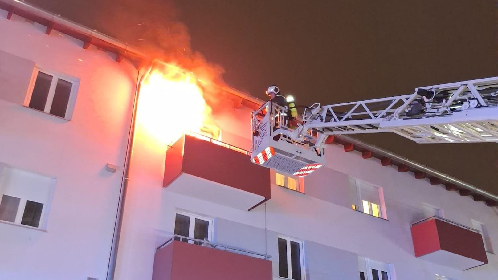 Verheerender Brand zerstörte komplette Wohnung