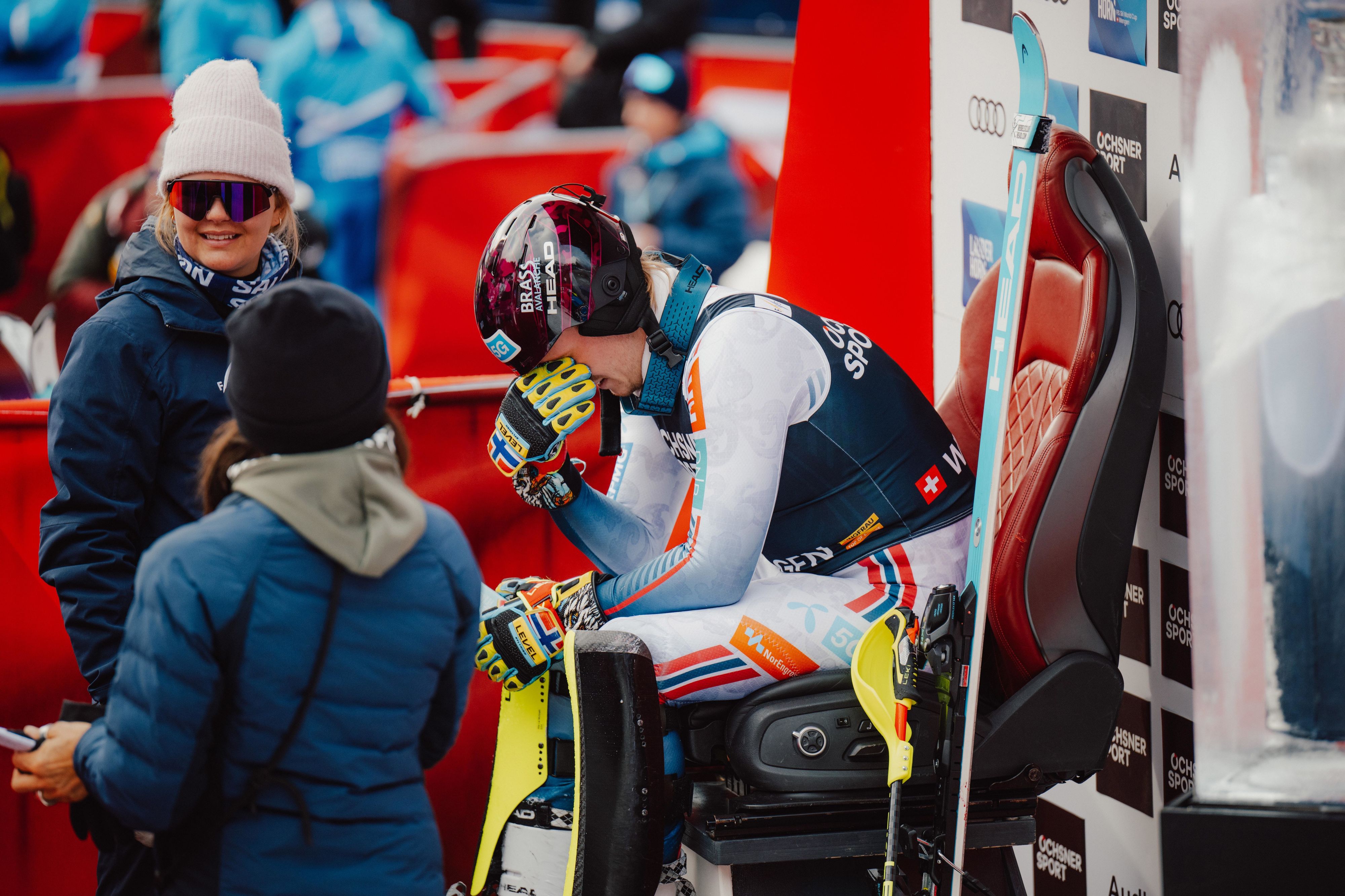 Atle Lie McGrath kämpft nach dem Rennen mit seinen Emotionen.