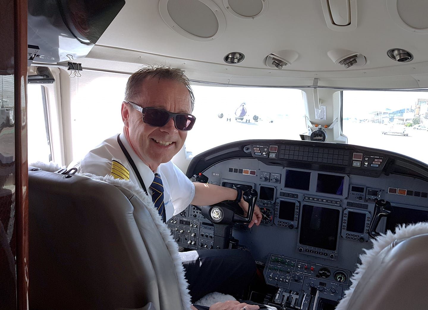 Harry Gruber (62) ist Privatjet-Pilot und Coach.