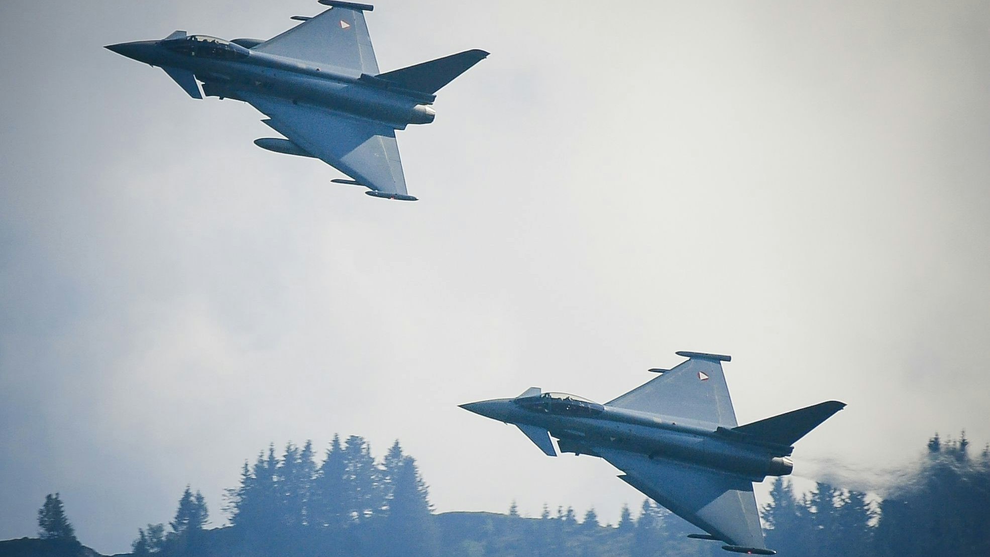 Heute.at - Tieffliegende Eurofighter sorgen für Aufregung in OÖ