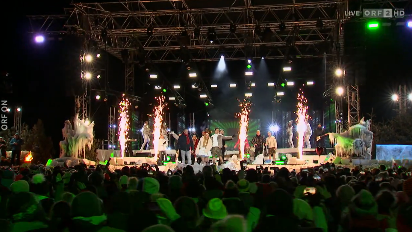 Heute.at - Fast erstickt – SIE brach bei Musi-Show zusammen