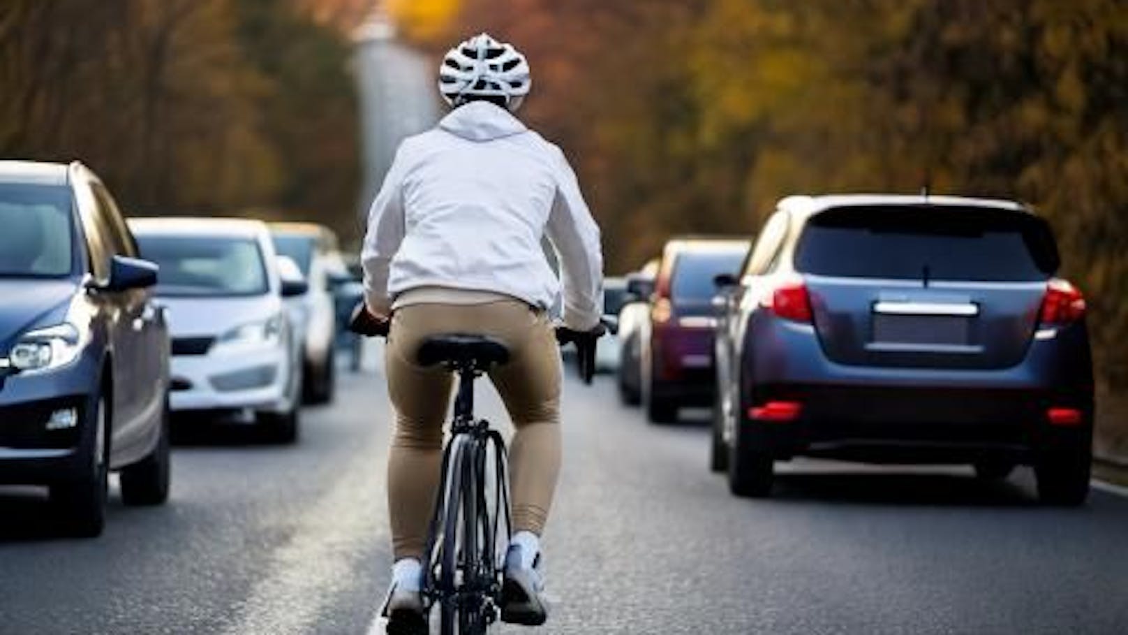 Betrunkener Radfahrer (76) sorgt für Verkehrs-Chaos