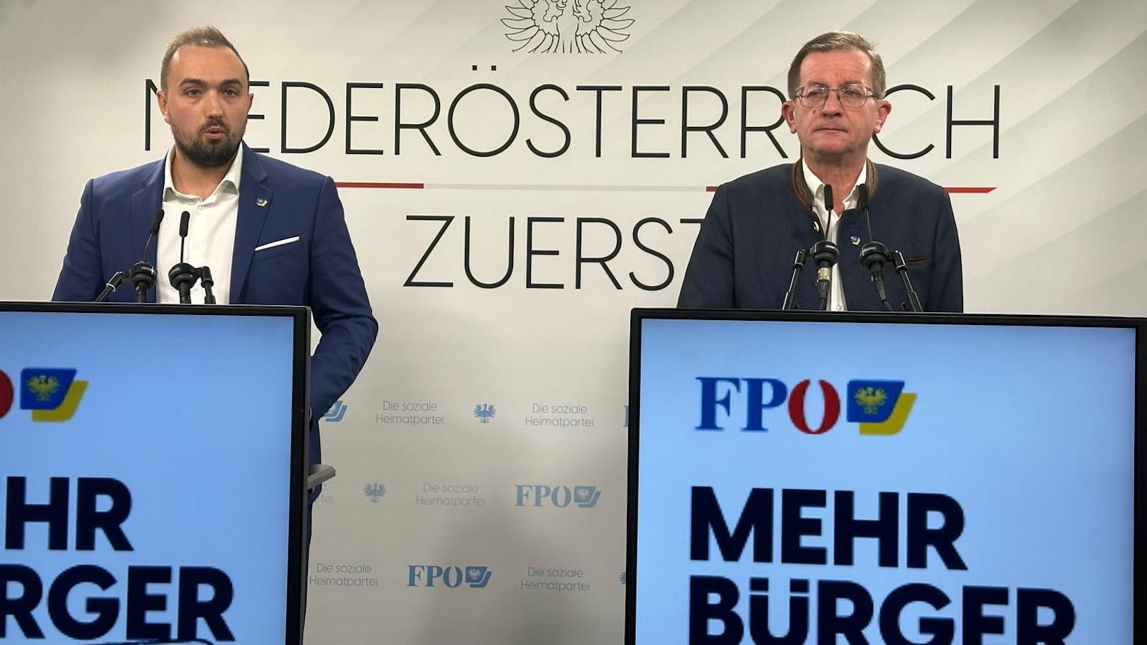 FPÖ-Niederösterreich-Landesparteisekretär Alexander Murlasits (l.) und FPÖ-Landtagsabgeordneter Dieter Dorner