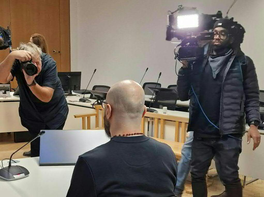 Dem Angeklagten droht eine lebenslange Haftstrafe.