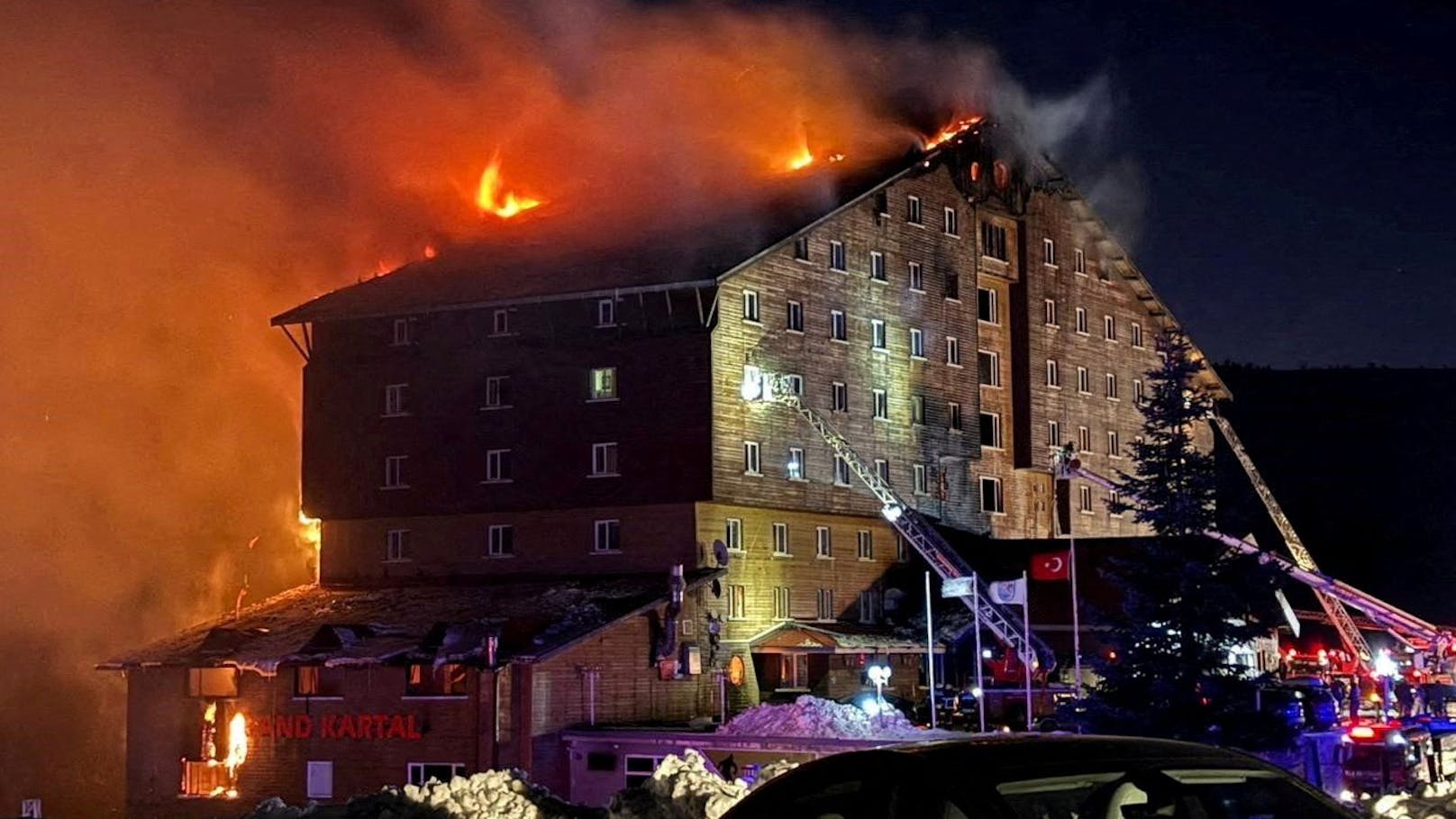 66 Tote bei Feuer-Inferno im türkischem Ski-Hotel