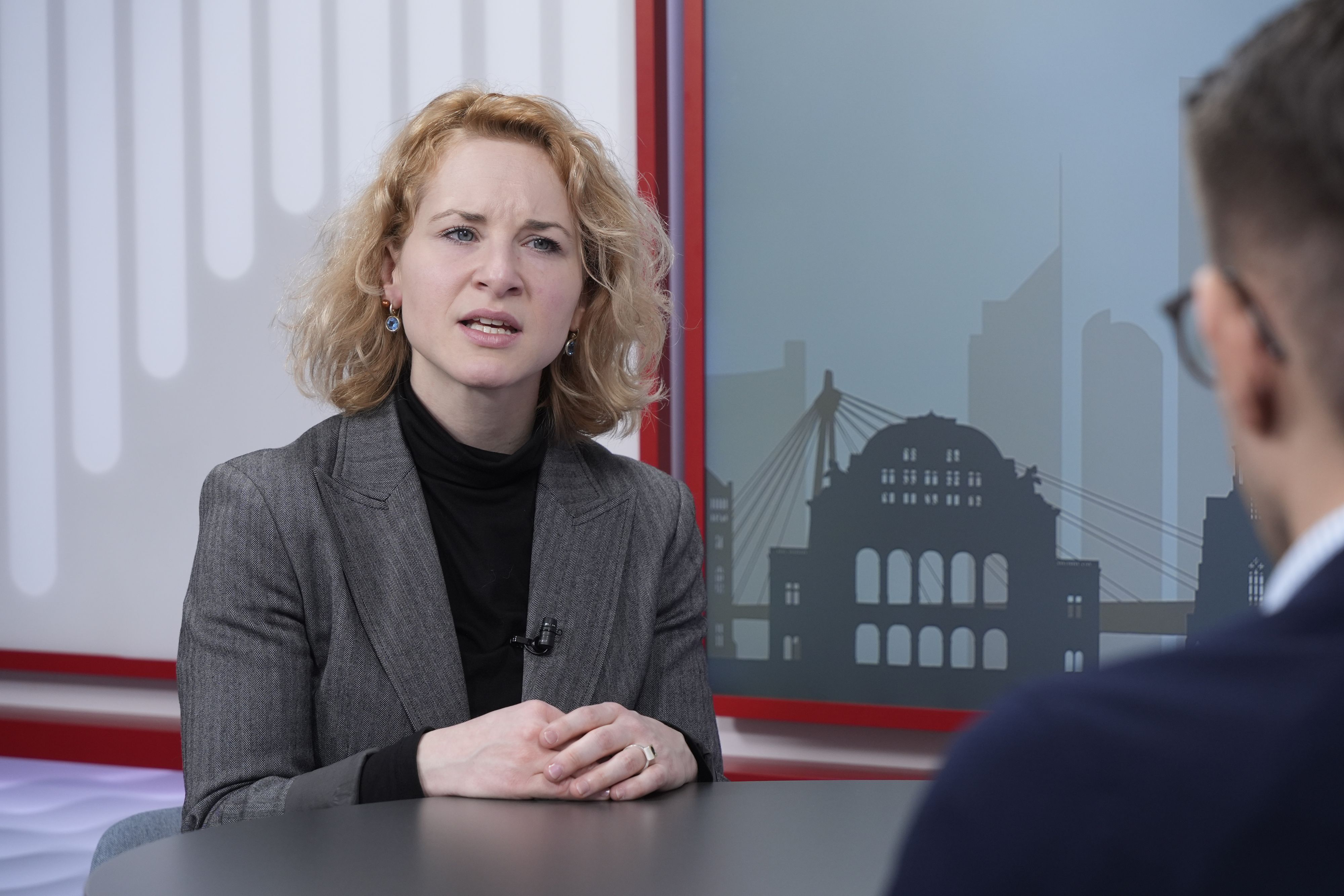 Eva-Maria Holzleitner (SPÖ) fürchtet fünf Macho-Jahre für Österreich.