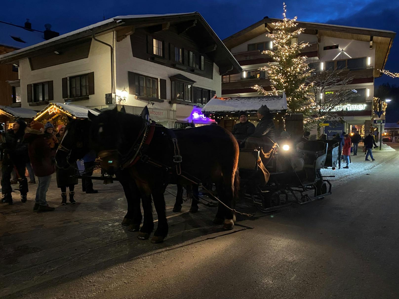 Neben Kutschenfahrten hat sich der Tourismusverein hier ein abwechslungsreiches Kinderprogramm einfallen lassen, das den Eltern eine kleine Pause gönnt.