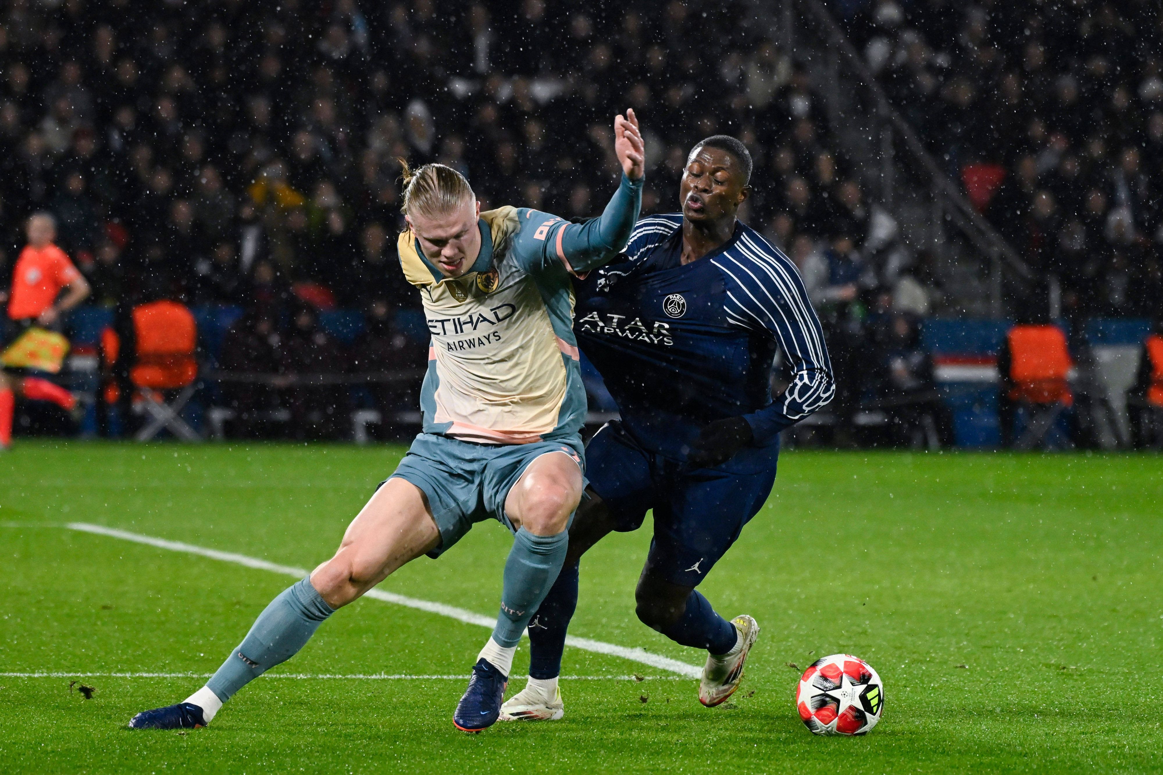 Manchester-City-Starstürmer Erling Haaland gegen Paris St.-Germain. 