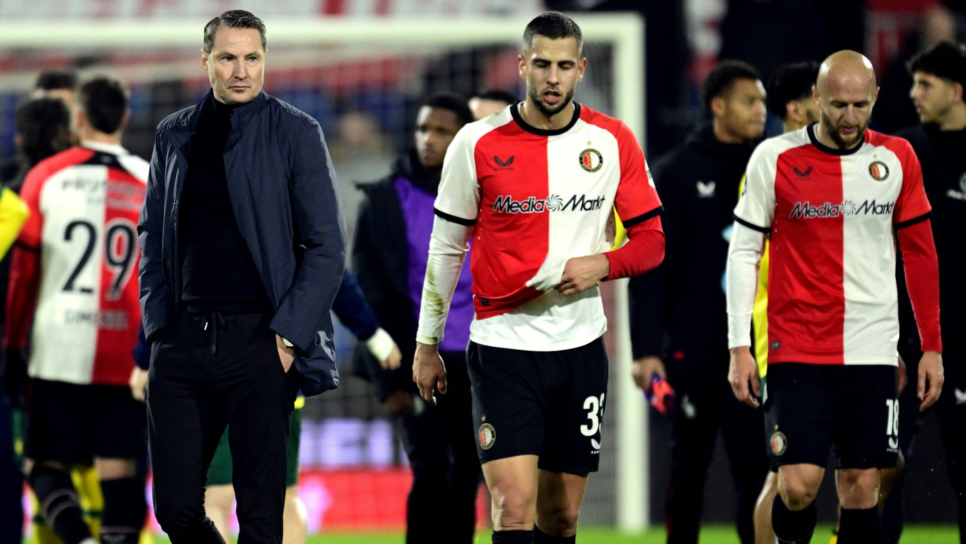 ROTTERDAM - l-r Feyenoord coach Brian Priske, David Hancko of Feyenoord, Gernot Trauner of Feyenoord after the Dutch Eredivisie match between Feyenoord and Fortuna Sittard at Feyenoord Stadion de Kuip on Nov. 30, 2024 in Rotterdam, Netherlands. ANP OLAF KRAAK Dutch Eredivisie 2024/25 xVIxANPxSportx/xxANPxIVx 514605834 originalFilename: 514605834.jpg