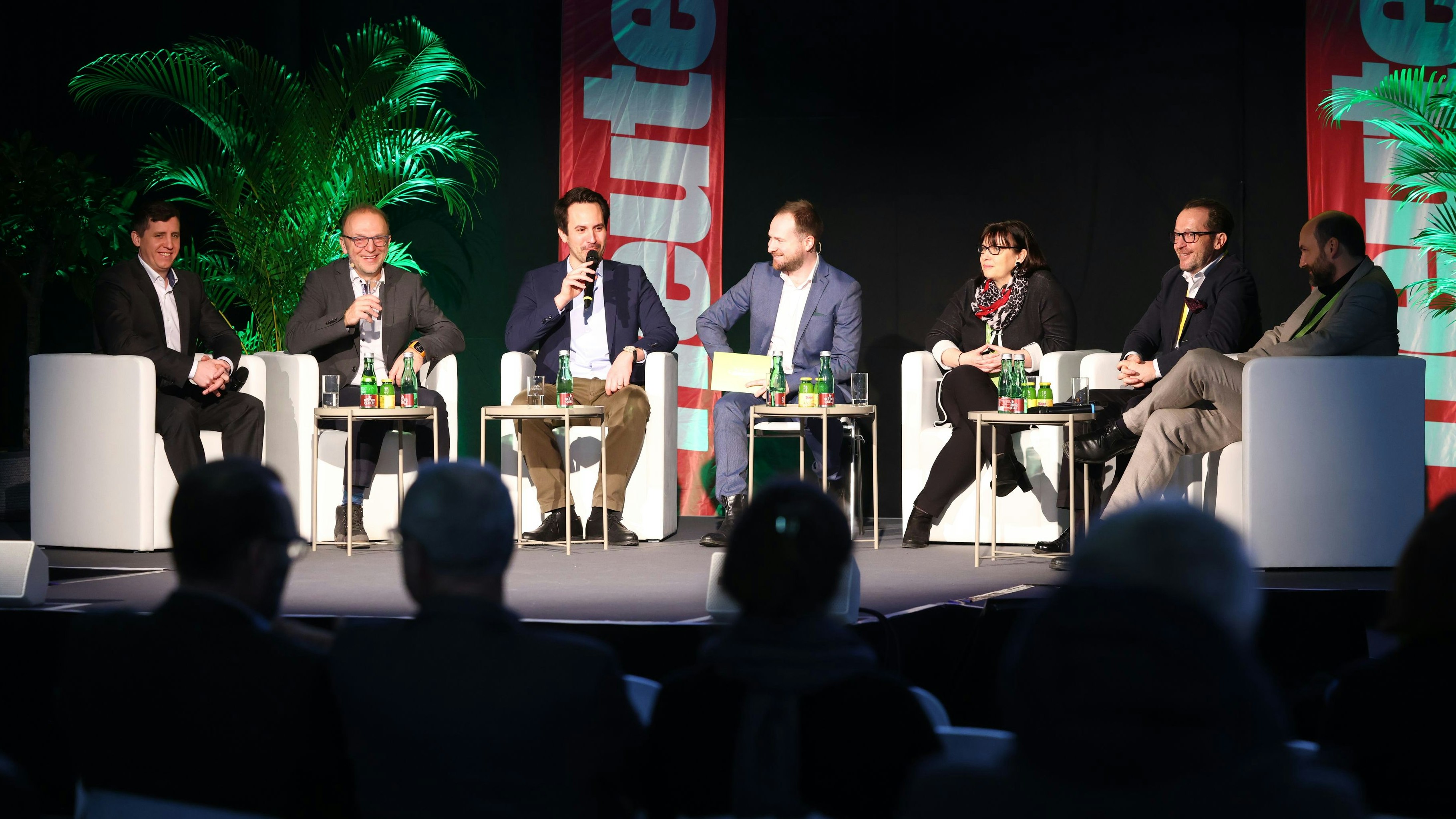 Chefreporter Christian Tomsits leitete die prominente Runde, bei der es um den großen Umbau ging.