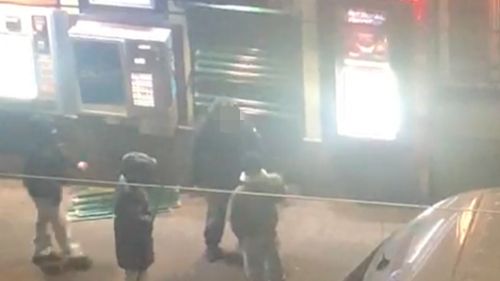 Handelt es sich bei den Jugendlichen um die Trafik-Einbrecher aus Ottakring?