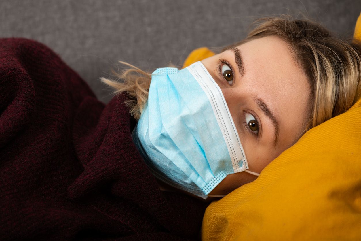 Laut den texanischen Forschern könnte das Zusammenspiel der Hormone ein Grund für das häufigere Auftreten von Long Covid bei Frauen sein.