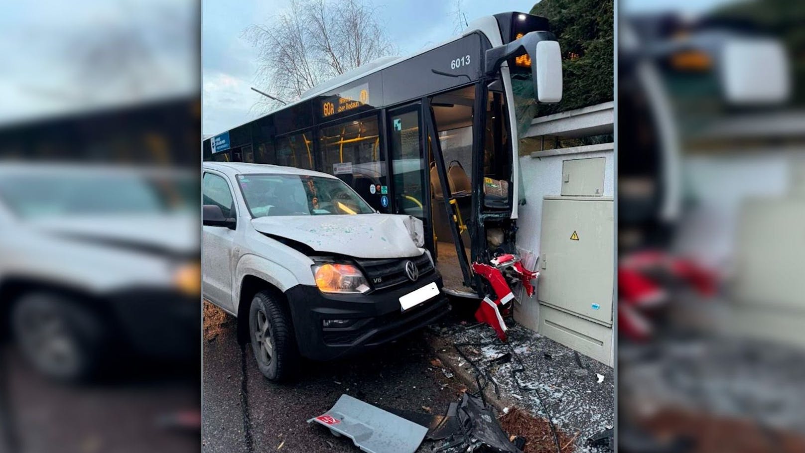 Pick-up rammt Linienbus in Wien – mehrere Verletzte