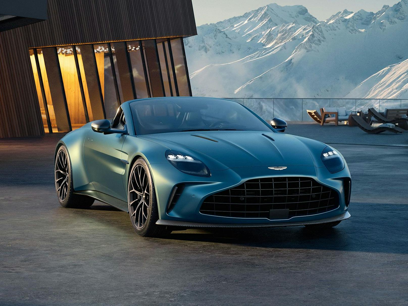 Der neue Aston Martin Vantage Roadster zeigt gewohnte Designmerkmale in dynamischem Look.