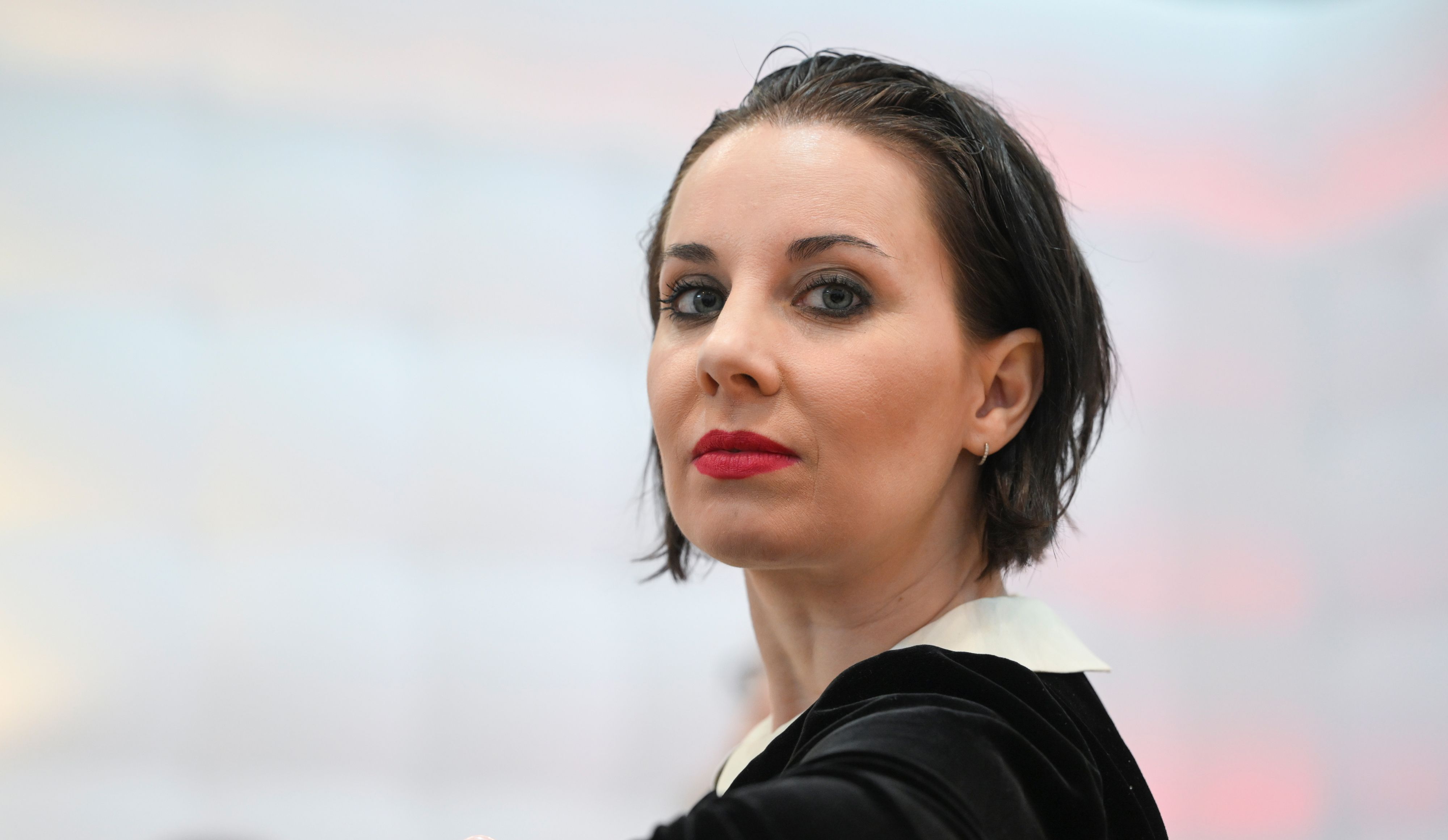 Die deutsche Nobelprostituierte und Autorin Salomé Balthus, bürgerlich Hanna Lakomy, bei der Leipziger Buchmesse 2023