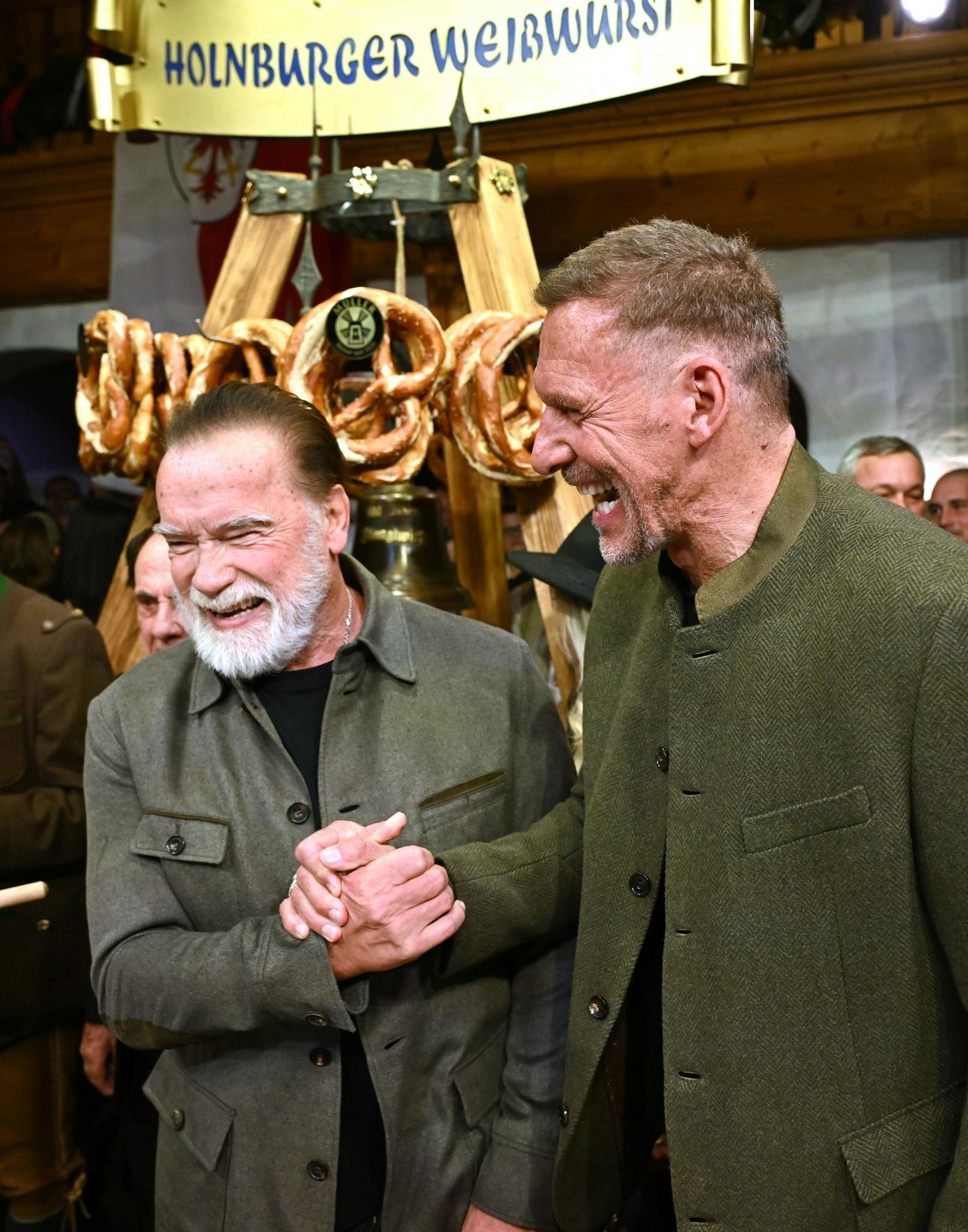 Arnold Schwarzenegger und Ralph Möller auf der Weißwurstparty beim Stanglwirt.